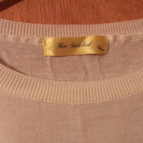 Bee 🐝 stitched - Picture 3 of 3